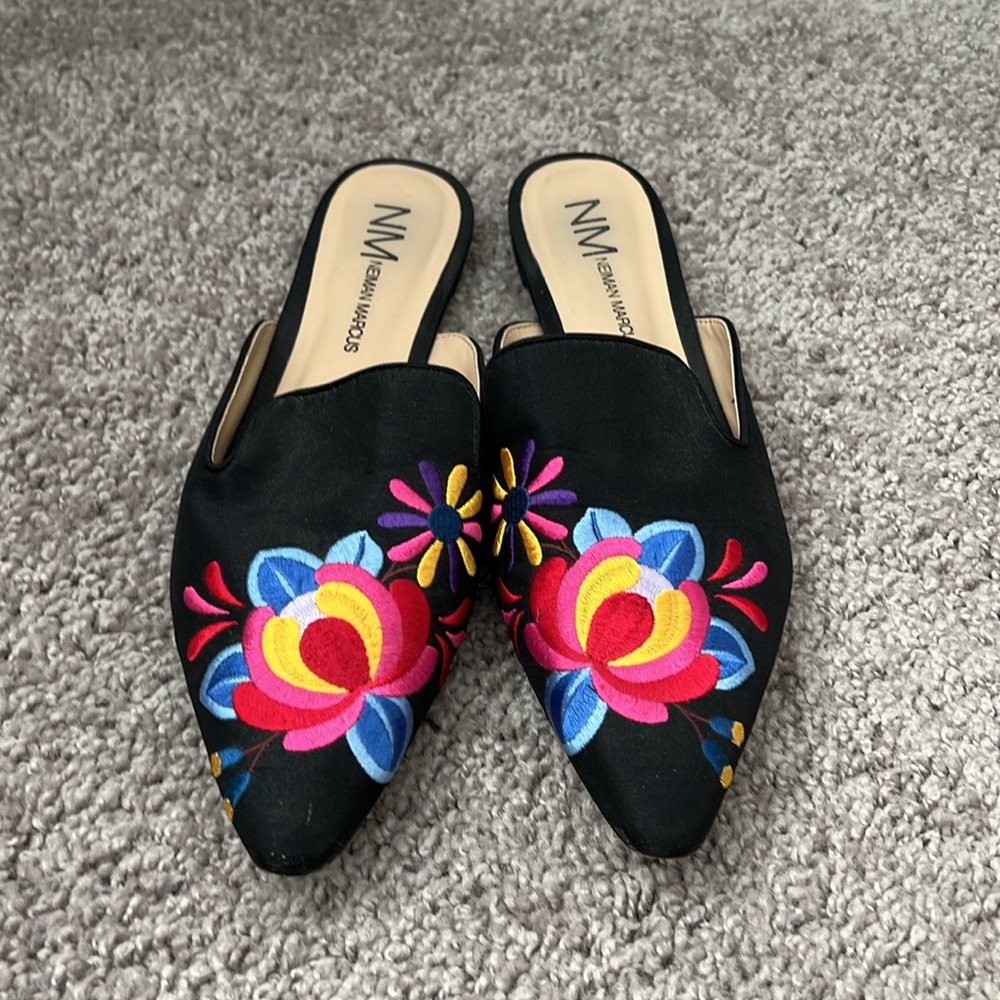 Neiman Marcus Black Floral Point Toe Mule Loafers